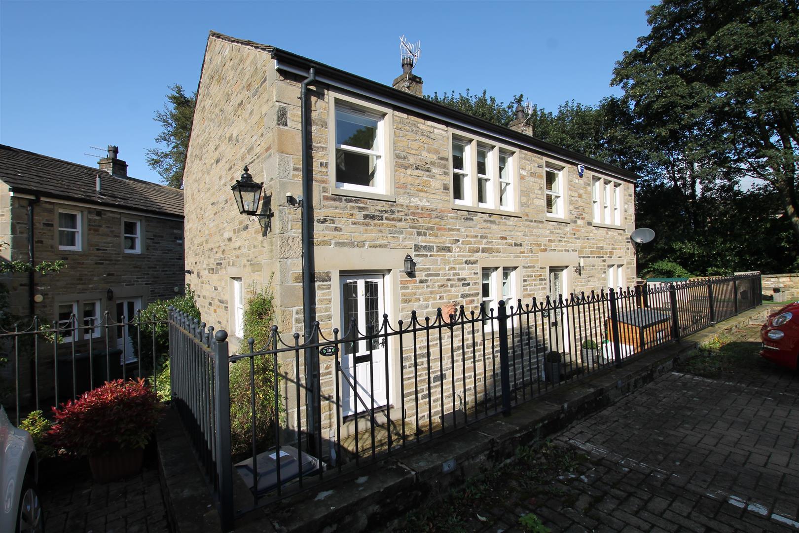 16 Pear Tree Court, Silsden BD20 9PG Wilman & Lodge